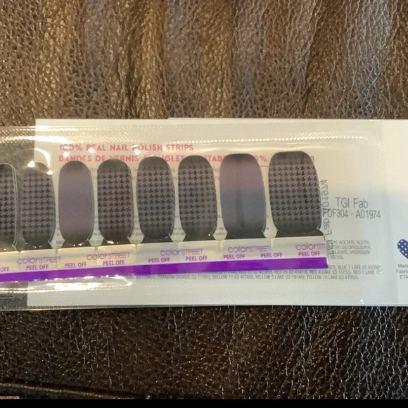 💥2/$24 or 3/$30💥 Gray & Black Ombré Houndstooth Nail strips.  color: TGI Fab NWT - Picture 4 of 6